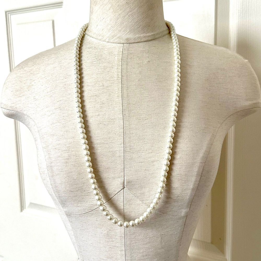 Faux pearls Necklace 